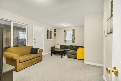 Mudroom Photo of 591 E 28th Avenue, Vancouver, BC