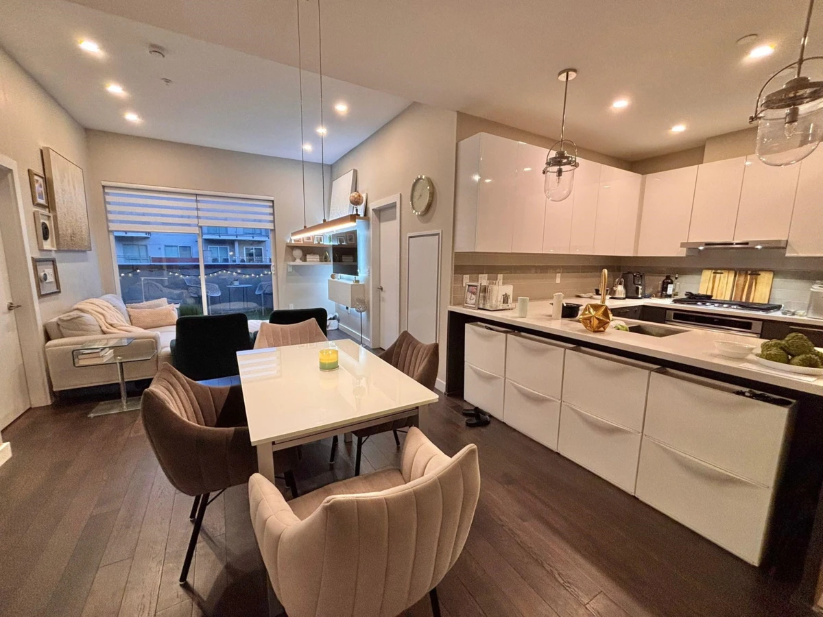 Family Room Photo of 602 5399 Cedarbridge Way, Richmond, BC
