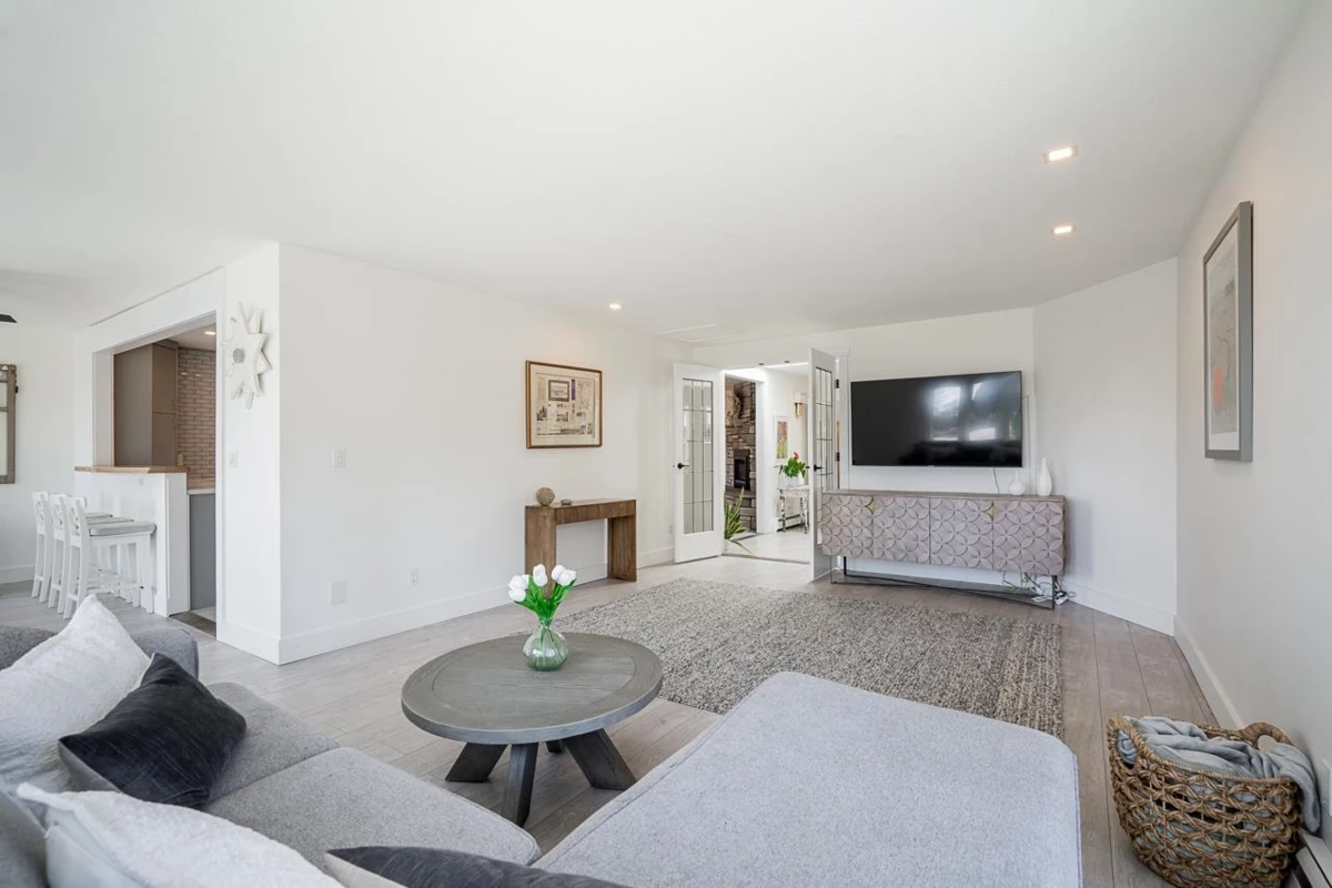 Dining Area Photo of 12923 14a Avenue, Surrey, BC