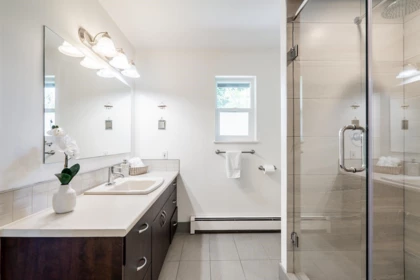 Basement Recreation Room Photo of 12923 14a Avenue, Surrey, BC