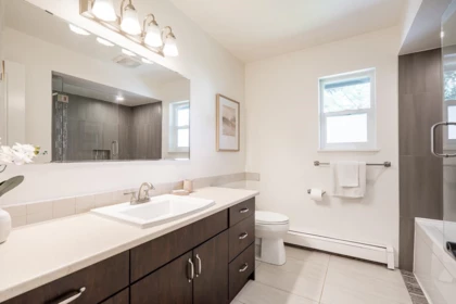 Entry Foyer Photo of 12923 14a Avenue, Surrey, BC