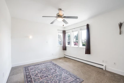 Laundry Room Photo of 12923 14a Avenue, Surrey, BC