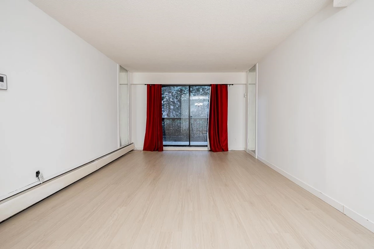 Dining Area Photo of 104 707 Hamilton Street, New Westminster, BC