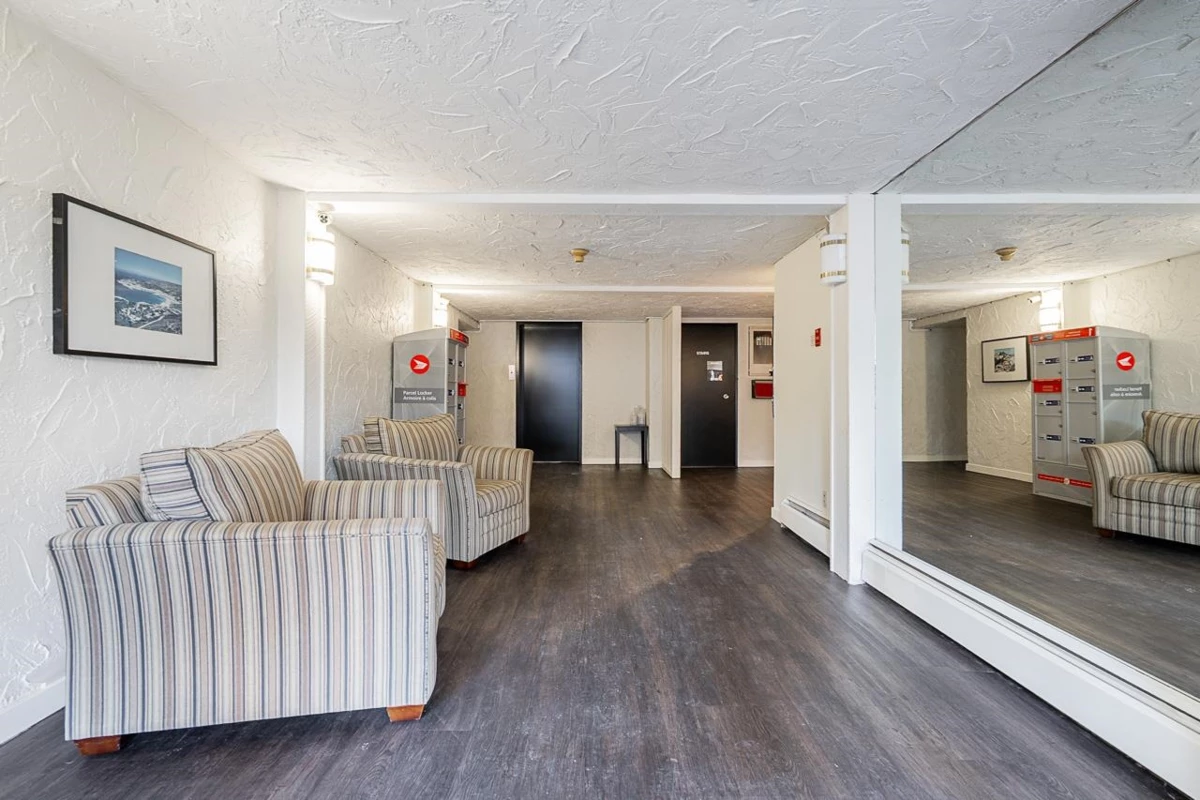 Family Room Photo of 104 707 Hamilton Street, New Westminster, BC
