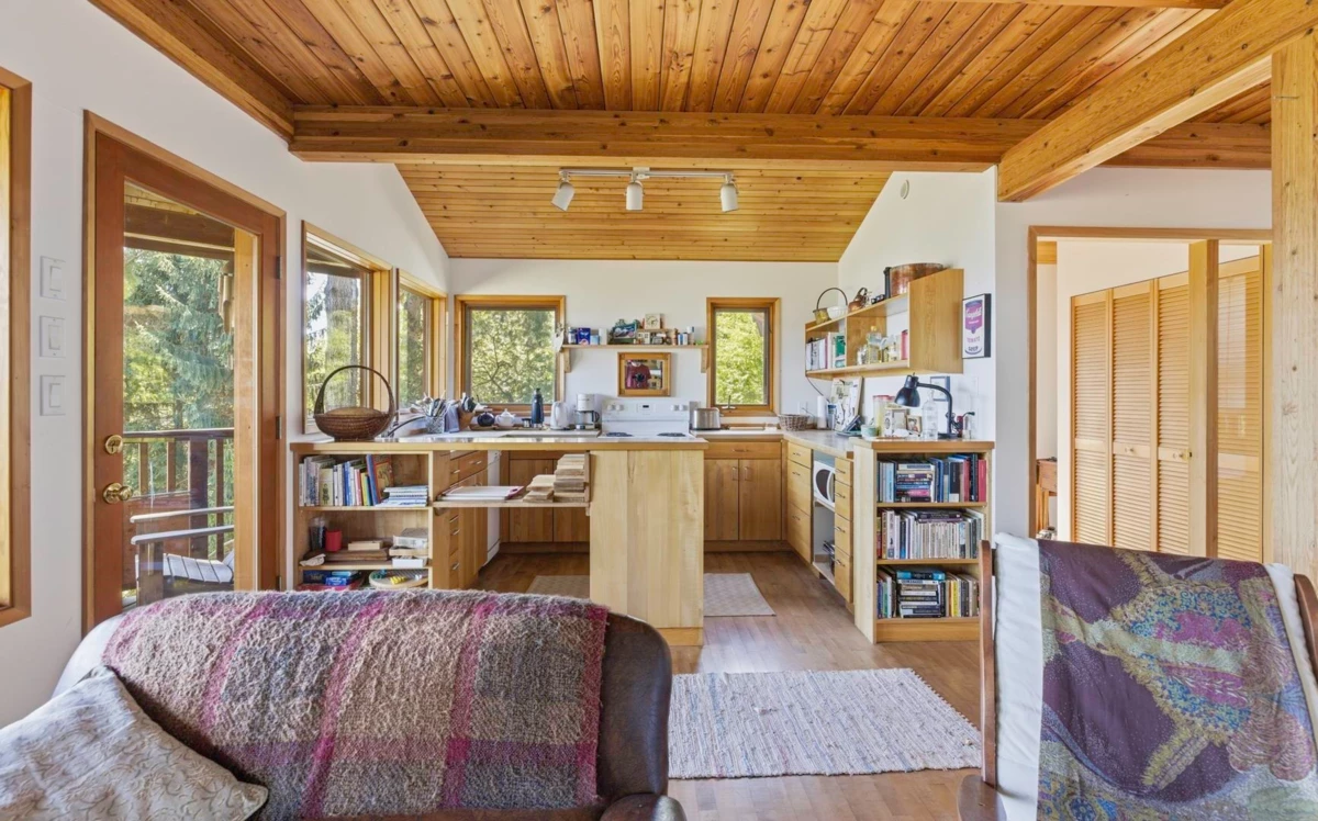 Dining Area Photo of 528 Harvey Road, Gibsons, BC