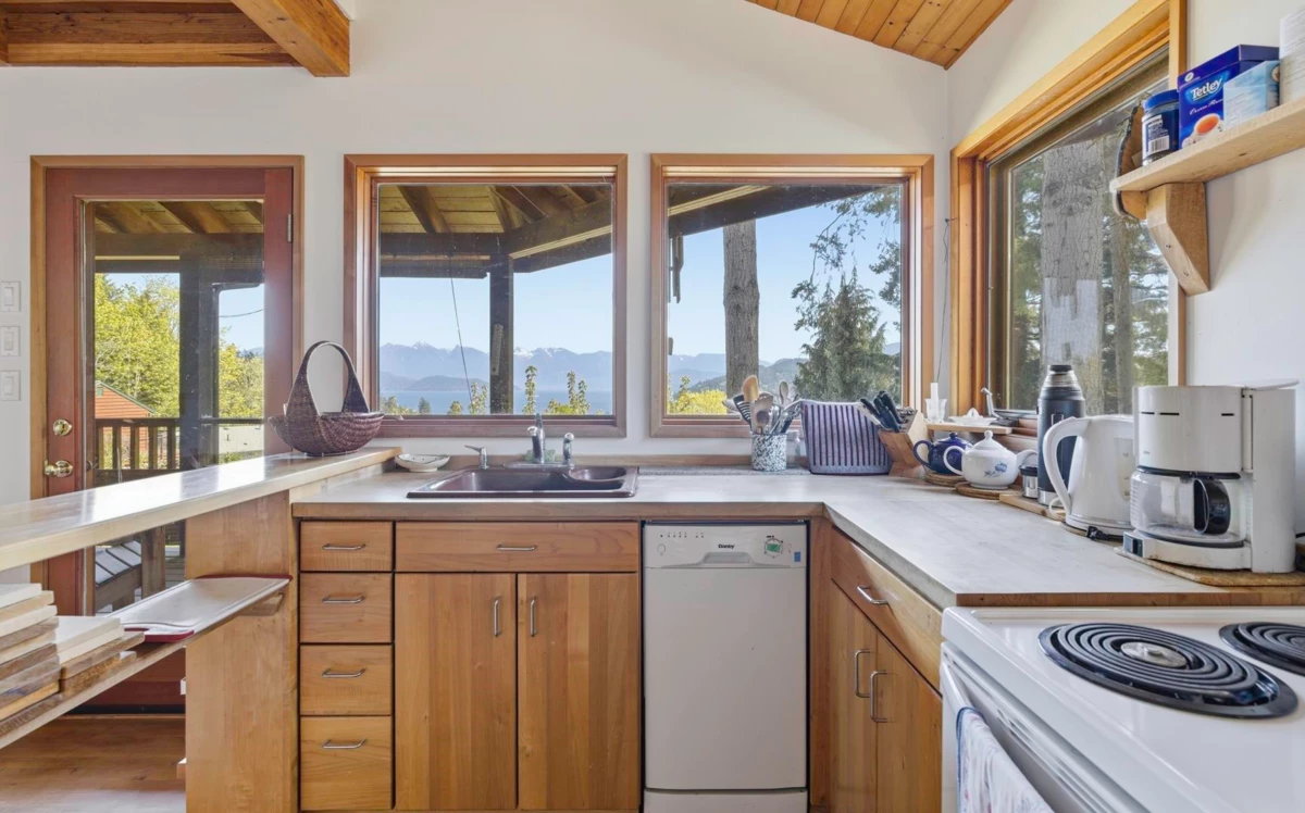 Family Room Photo of 528 Harvey Road, Gibsons, BC