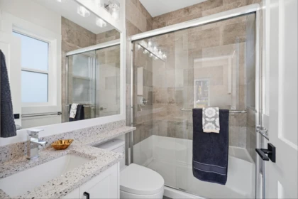 Powder Room Photo of 3858 Coast Meridian Road, Port Coquitlam, BC