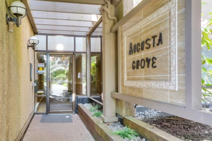 303 1690 Augusta Avenue, Burnaby, BC, Burnaby — Apartment/Condo for sale