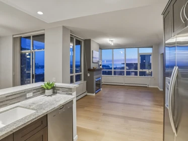 Kitchen Island Photo of 1201 120 W 16th Street, North Vancouver, BC