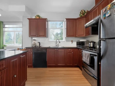 Kitchen Photo of 2 15518 103a Avenue, Surrey, BC