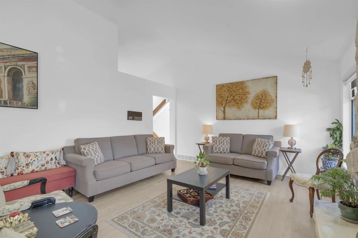 Family Room Photo of 10048 157 Street, Surrey, BC