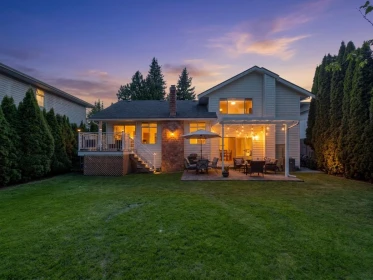 Garden / Landscaping Photo of 10048 157 Street, Surrey, BC