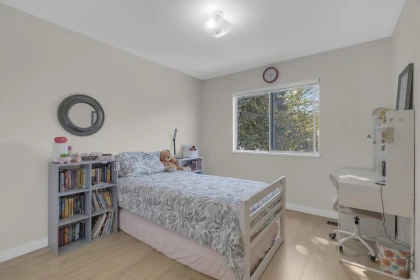 Powder Room Photo of 10048 157 Street, Surrey, BC
