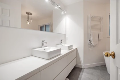 Primary Bathroom Photo of 4210 Nautilus Close, Vancouver, BC
