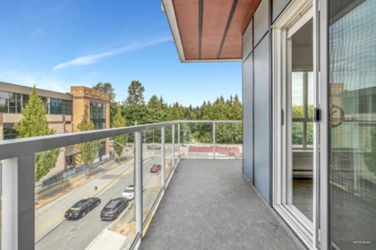 Guest Bathroom Photo of 401 14225 103a Avenue, Surrey, BC