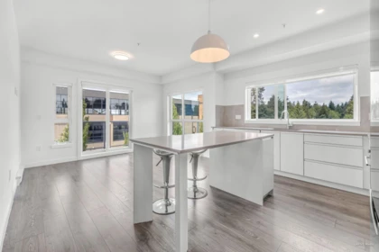 401 14225 103a Avenue, Surrey, BC, Surrey — Recreational for sale