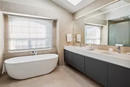 Hallway Photo of 3823 Michener Way, North Vancouver, BC