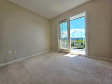 Basement Recreation Room Photo of 33601 12 Avenue, Mission, BC