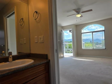 Guest Bathroom Photo of 33601 12 Avenue, Mission, BC