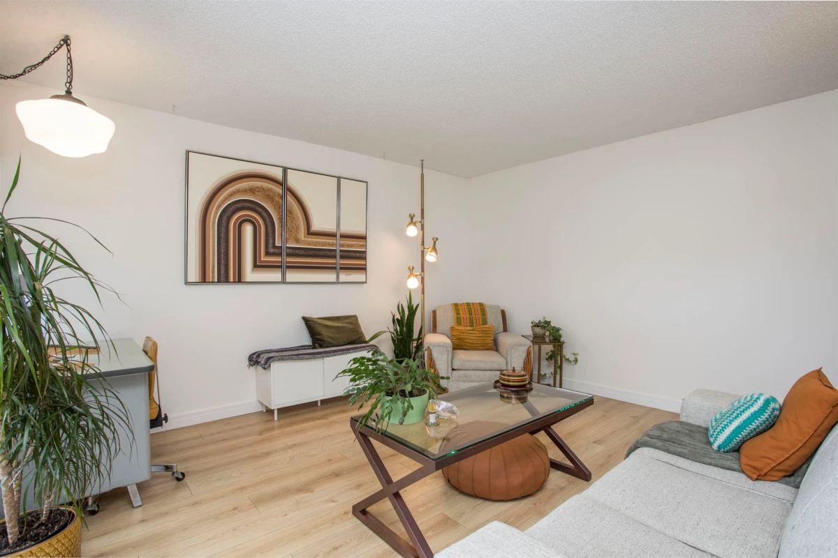 Living Room Photo of 506 1026 Queens Avenue, New Westminster, BC