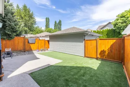 Garden / Landscaping Photo of 21145 83rd Avenue, Langley, BC