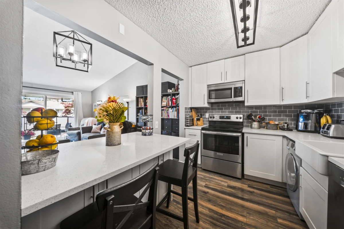 Family Room Photo of 317 33400 Bourquin Place, Abbotsford, BC