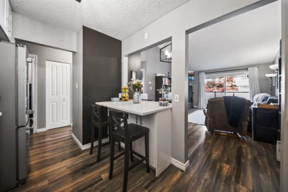 Kitchen Island Photo of 317 33400 Bourquin Place, Abbotsford, BC