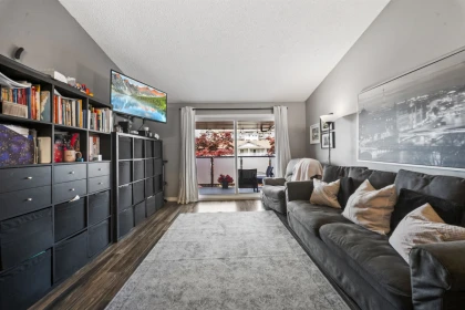Primary Bedroom Photo of 317 33400 Bourquin Place, Abbotsford, BC
