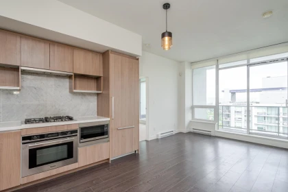 Powder Room Photo of 4701 13696 100 Avenue, Surrey, BC