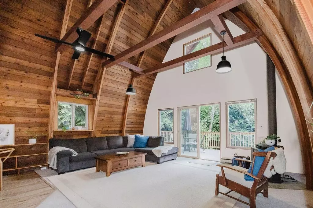 Family Room Photo of 2829 Lower Road, Roberts Creek, BC