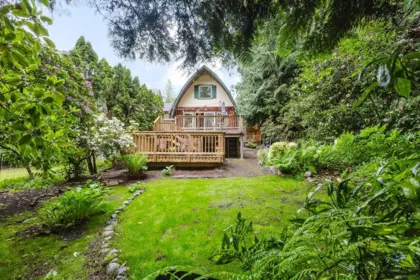 Outdoor Kitchen Photo of 2829 Lower Road, Roberts Creek, BC