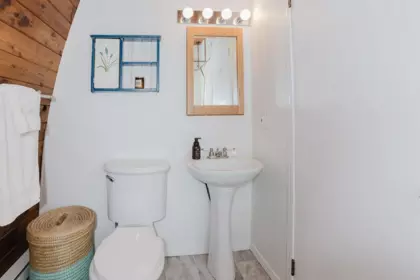 Powder Room Photo of 2829 Lower Road, Roberts Creek, BC
