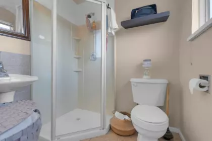 Guest Bathroom Photo of 11064 Swan Crescent, Surrey, BC