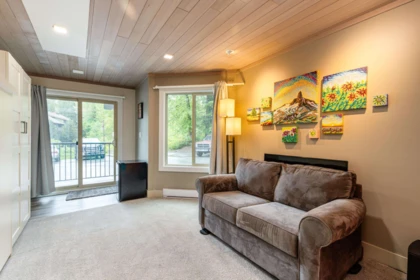 105 2021 Karen Crescent, Whistler, BC, Whistler — Apartment/Condo for sale