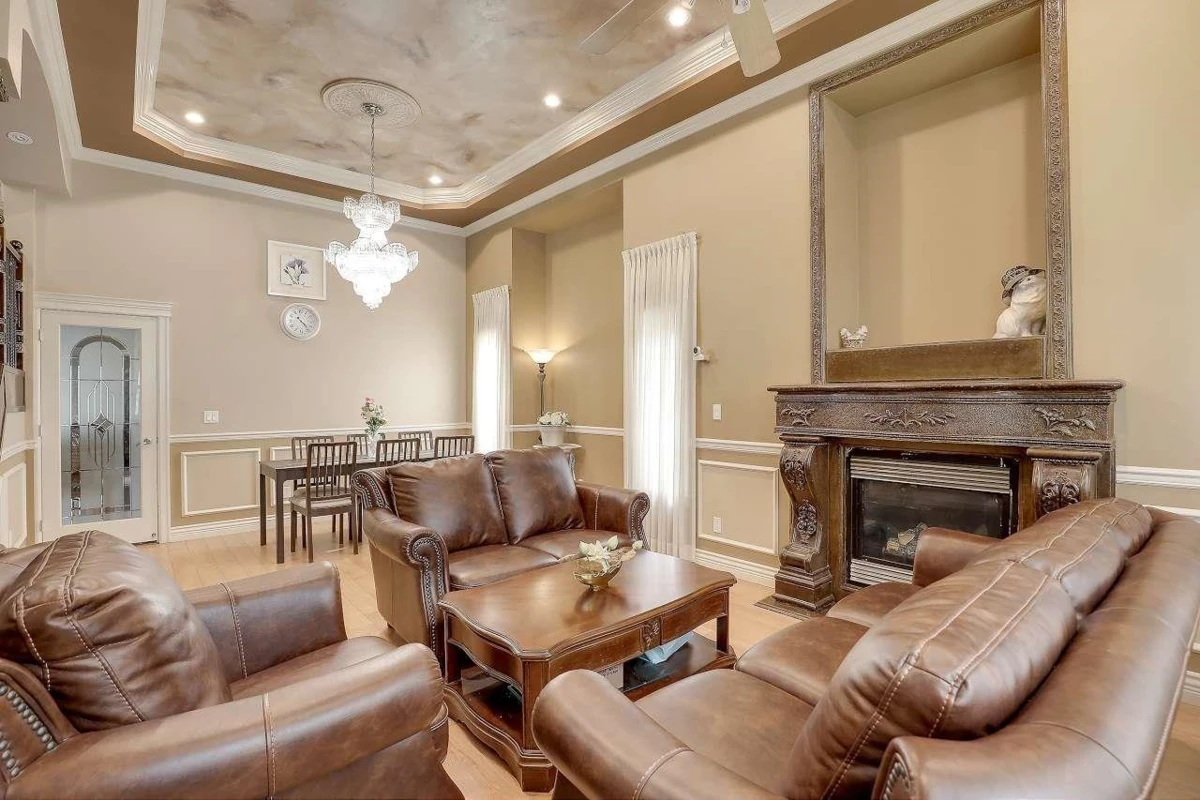 Family Room Photo of 14078 68 Avenue, Surrey, BC