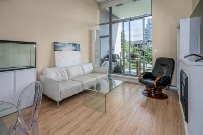 301 280 Ross Drive, New Westminster, BC, New Westminster — Apartment/Condo for sale