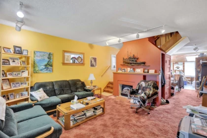 Kitchen Photo of 3450 Oxford Street, Vancouver, BC