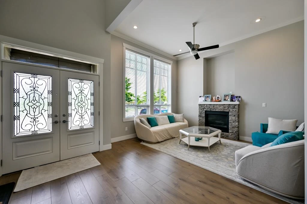 Dining Area Photo of 31182 Firhill Drive, Abbotsford, BC