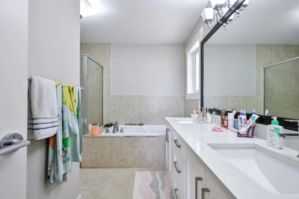 Laundry Room Photo of 31182 Firhill Drive, Abbotsford, BC