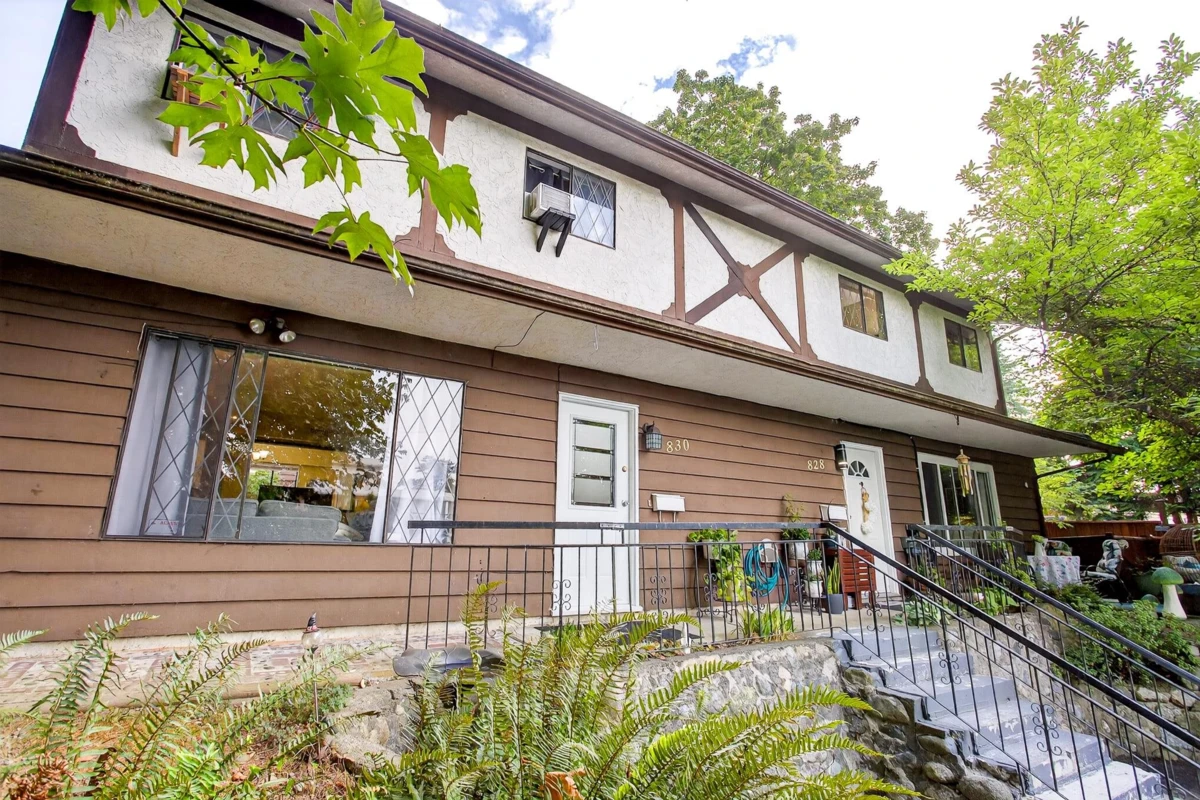 Family Room Photo of 830 Ingersoll Avenue, Coquitlam, BC