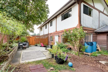 Hallway Photo of 830 Ingersoll Avenue, Coquitlam, BC