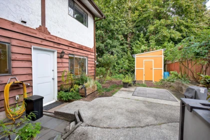 Mudroom Photo of 830 Ingersoll Avenue, Coquitlam, BC