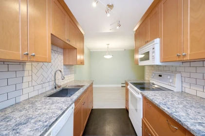 109 9202 Horne Street, Burnaby, BC, Burnaby — Apartment/Condo for sale