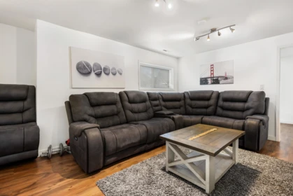 Basement Recreation Room Photo of 6970 Centennial Drive, Chilliwack, BC