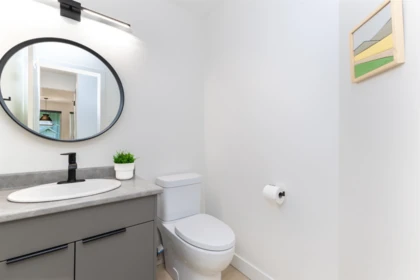 Laundry Room Photo of 45995 Ivy Avenue, Chilliwack, BC