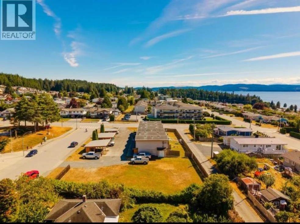 Exterior Rear Photo of 3915 Selkirk Avenue, Sechelt, BC