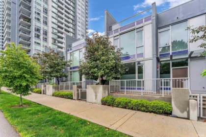 Hot Tub / Spa Photo of 2 13720 100 Avenue, Surrey, BC