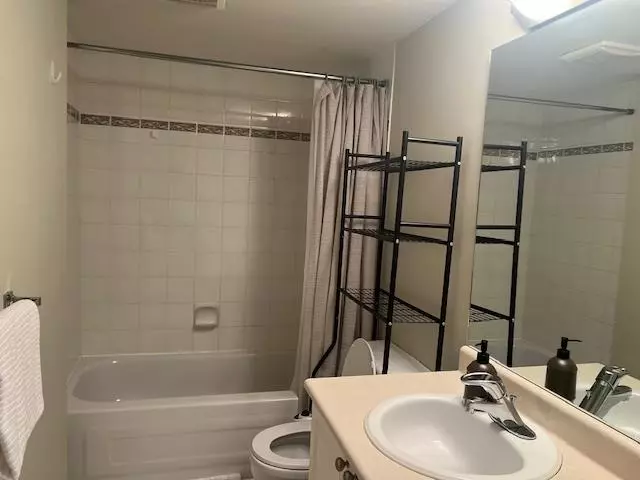 Family Room Photo of 26 6747 137 Street, Surrey, BC