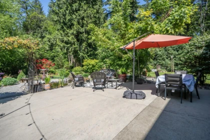 Garden / Landscaping Photo of 27671 112th Avenue, Maple Ridge, BC