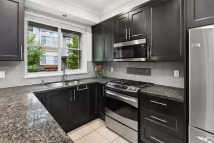 Kitchen Photo of 2 3025 Baird Road, North Vancouver, BC